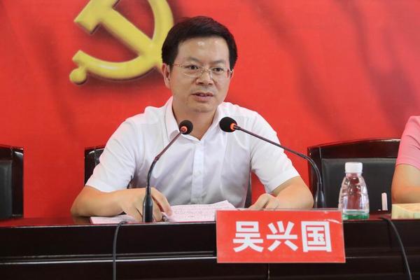 15 吴兴国.JPG